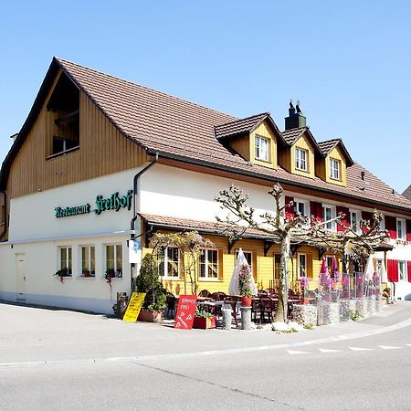 Freihof Embrach Bed & Breakfast Bagian luar foto