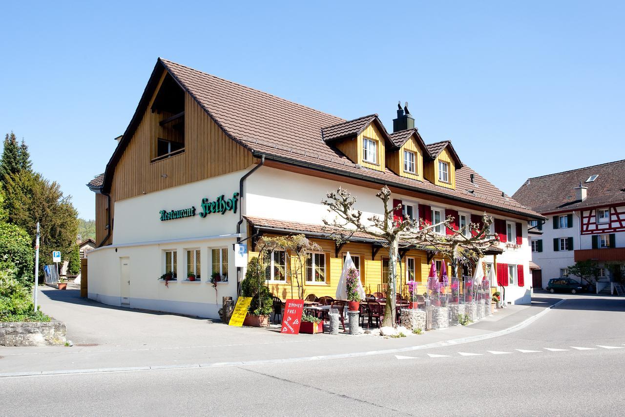 Freihof Embrach Bed & Breakfast Bagian luar foto